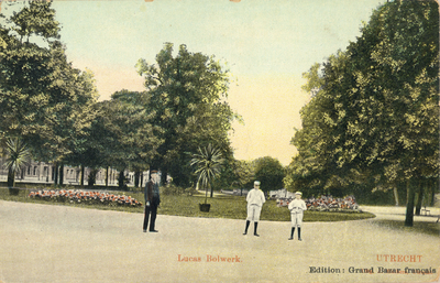 3572 Gezicht op het singelplantsoen bij het Lucasbolwerk te Utrecht.